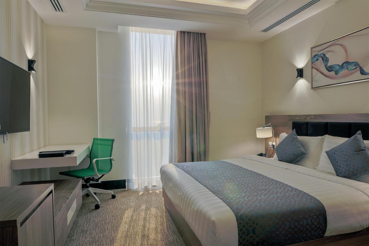 The Proud Hotel Эль-Хубар Экстерьер фото