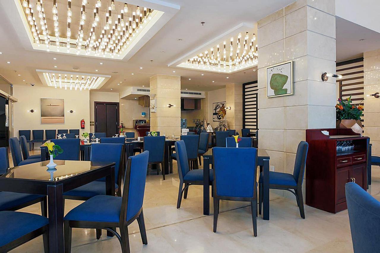 The Proud Hotel Эль-Хубар Экстерьер фото